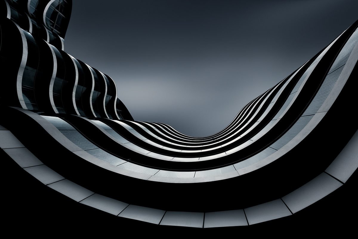 antonyz long exposure architecture curved modern office building London black and white